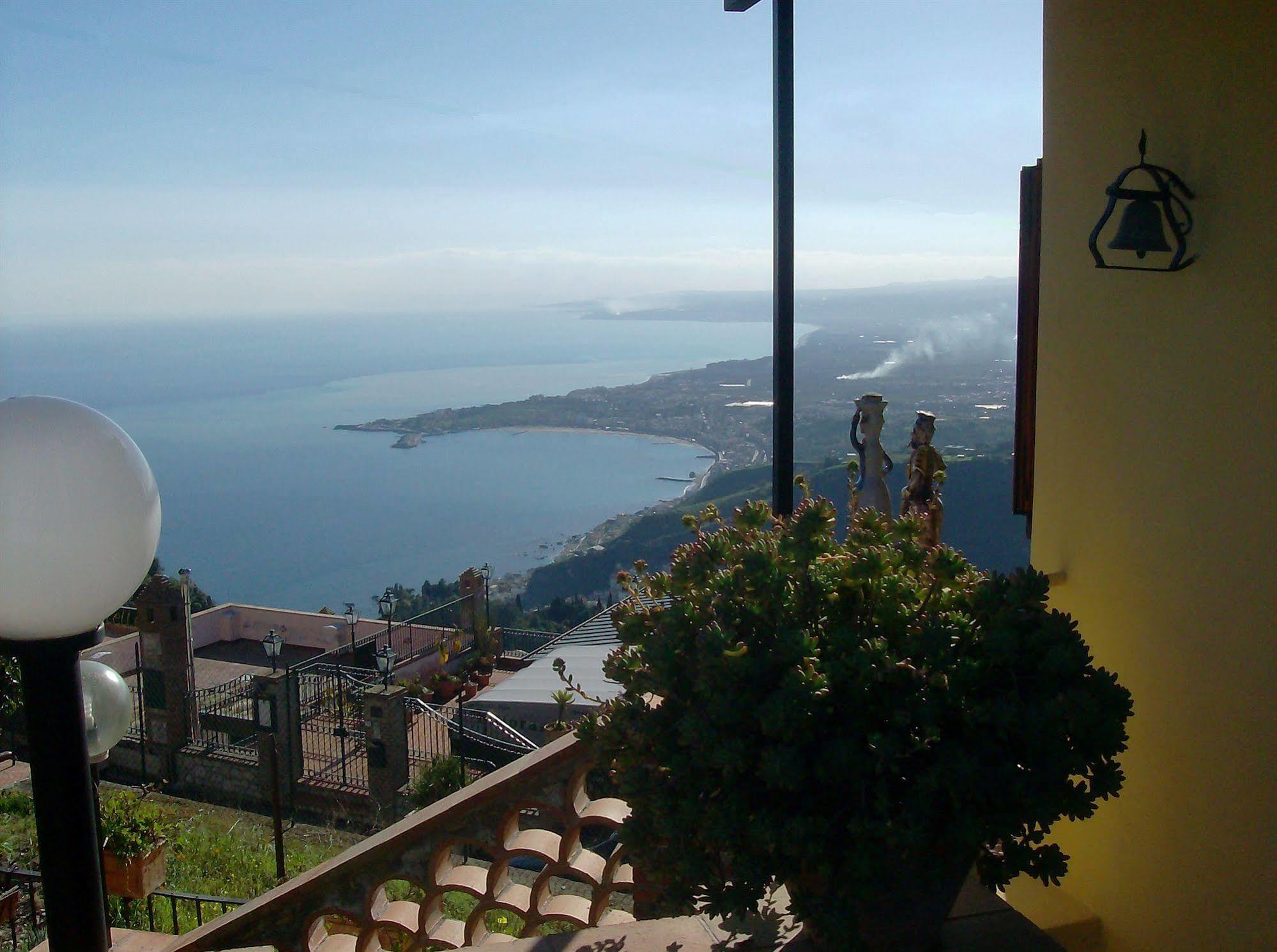 B&B U Palmentu Taormina Exterior foto